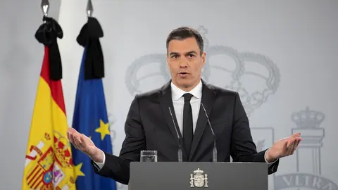 El presidente del Gobierno, Pedro S&aacute;nchez, durante su comparecencia en rueda de prensa tras la videoconferencia con presidentes de comunidades y ciudades aut&oacute;nomas en La Moncloa, en Madrid (Espa&ntilde;a) a 31 de mayo de 2020.
