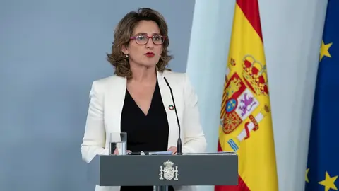 La vicepresidenta para la Transici&oacute;n Ecol&oacute;gica y el Reto Demogr&aacute;fico, Teresa Ribera, durante la rueda de prensa posterior al Consejo de Ministros celebrado en Moncloa el d&iacute;a 66 del estado de alarma. En Madrid (Espa&ntilde;a), a 19 de mayo de 2020.