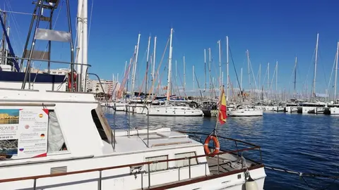 Embarcaciones amarradas.