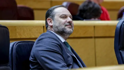 El ministro de Transportes, Movilidad y Agenda Urbana, Jos&eacute; Luis &Aacute;balos, durante una sesi&oacute;n de control al Gobierno en el Senado,