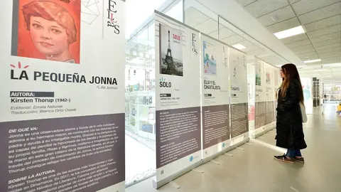 Exposici&oacute;n en la biblioteca del centro c&iacute;vico de Cazo&ntilde;a. Archivo