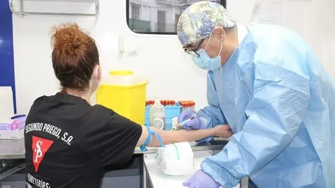 Test gratuito de coronavirus en la localidad de Perales de Taju&ntilde;a.