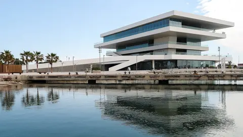 Hotel Las Arenas en playa de la Malvarrosa de Valencia.