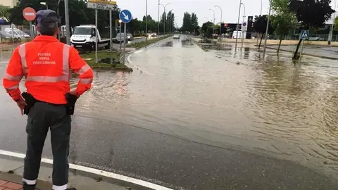 La fuerte tormenta provoca inundaciones en Tudela