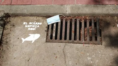 Greenpeace alerta de que el aumento de pl&aacute;sticos desechables por la pandemia "supone un nuevo paso atr&aacute;s"