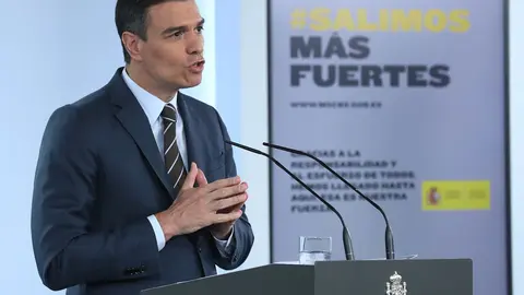 El presidente del Gobierno, Pedro S&aacute;nchez, durante una rueda de prensa tras su reuni&oacute;n por videoconferencia con los presidentes auton&oacute;micos, en Madrid (Espa&ntilde;a) a 7 de junio de 2020.