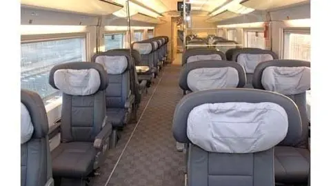 Interior de un coche de tren AVE de Renfe