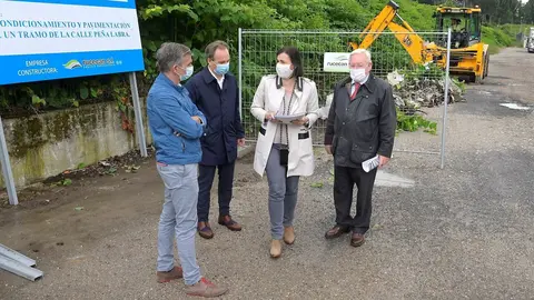 La alcaldesa, Gema Igual, y el concejal, C&eacute;sar D&iacute;az, en su visita a Candina