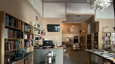Interior de la librer&iacute;a Cervantes y Compa&ntilde;&iacute;a, en Madrid