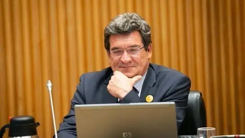 El ministro de Inclusi&oacute;n, Seguridad Social y Migraciones, Jos&eacute; Luis Escriv&aacute;, en su comparecencia en el Congreso