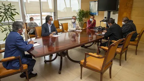 Reuni&oacute;n Revilla y Mart&iacute;n con comit&eacute; de Nissan