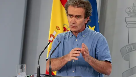 Fernando Sim&oacute;n en rueda de prensa en la Moncloa
