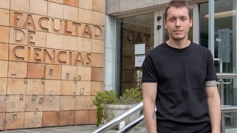 El profesor del Departamento de Matem&aacute;ticas, Estad&iacute;stica y Computaci&oacute;n (MATESCO) de la Universidad de Cantabria (UC), Rafael Granero Belinch&oacute;n,