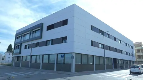 Fachada de una residencia de mayores ubicada en Granada capital.