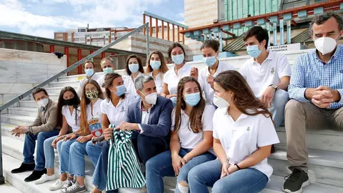 Zuloaga felicita al equipo femenino de hockey hierba de la Real Sociedad de Tenis