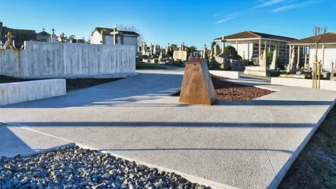 Jard&iacute;n de Cenizas del Cementerio de Ciriego