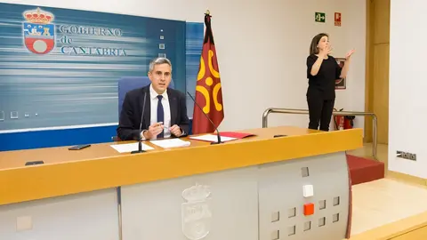 El vicepresidente de Cantabria, Pablo Zuloaga, en la rueda de prensa para informar de los acuerdos del Consejo de Gobierno