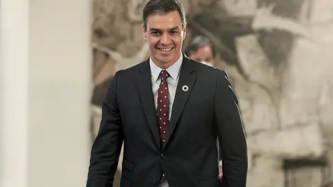 El presidente del Gobierno, Pedro S&aacute;nchez, a su llegada a la presentaci&oacute;n del Plan de Impulso al Sector Tur&iacute;stico.