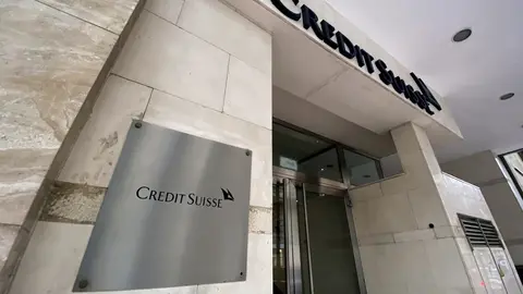 Entrada de la sede de Credit Suisse en Madrid (Espa&ntilde;a), a 29 de enero de 2020.