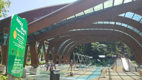 Parque infantil en Torrelavega