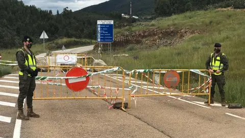 Militares extreme&ntilde;os en la frontera con Portugal