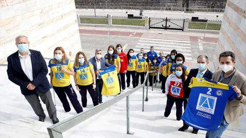 Zuloaga con el equipo Uneatl&aacute;ntico Pereda