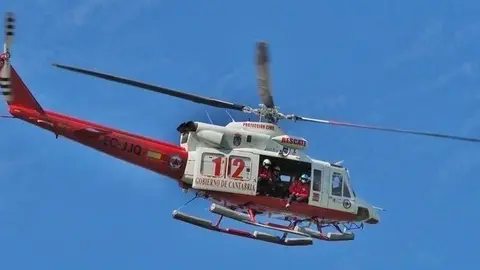 Helic&oacute;ptero del Gobierno de Cantabria