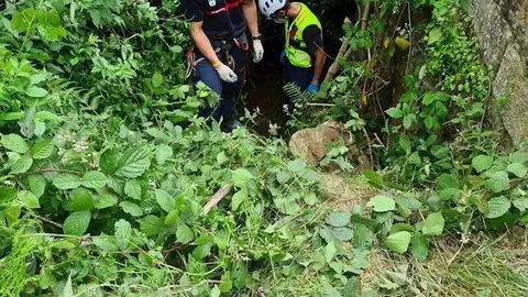 Rescate de un hombre ca&iacute;do desde un puente en Polaciones