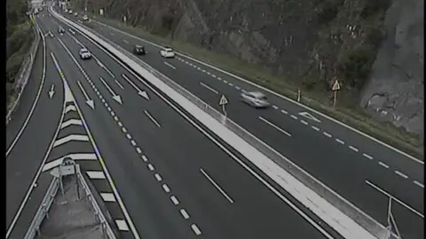 Imagen de la c&aacute;mara de la DGT en la A-8 a la altura de Saltacaballos