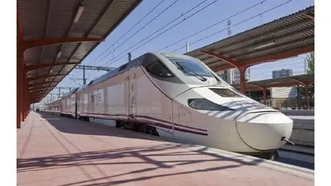 Tren AVE de la serie 730