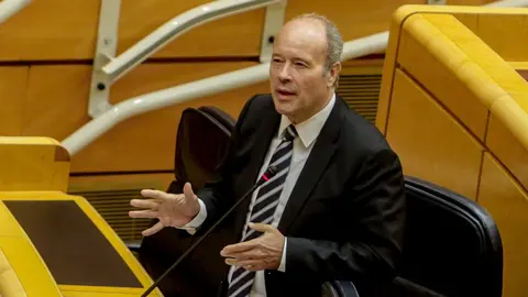 El Ministro de Justicia, Juan Carlos Campo, durante su intervenci&oacute;n en una sesi&oacute;n de control al Gobierno en el Senado en la que se tratan las cuestiones relacionadas con el anuncio del cierre de Nissan, la implantaci&oacute;n del ingreso m&iacute;nimo vital y las medid