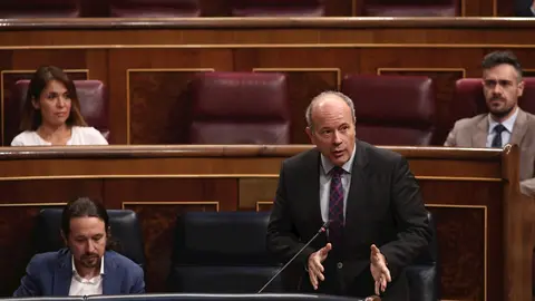 El ministro de Justicia, Juan Carlos Campo, durante su intervenci&oacute;n en la sesi&oacute;n plenaria de Control al Gobierno en el Congreso de los Diputados, donde la gesti&oacute;n durante la crisis sanitaria del Covid-19 contin&uacute;a en el punto de mira. En Madrid, (Espa&ntilde;a), 