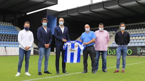 Presentaci&oacute;n del equipo de f&uacute;tbol femenino Uni&oacute;n Deportiva Oceja-Gimn&aacute;stica