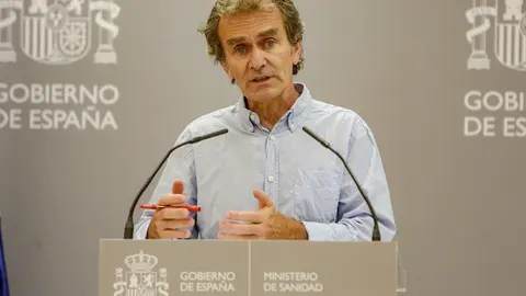 El director del Centro de Coordinaci&oacute;n de Alertas y Emergencias Sanitarias (CCAES), Fernando Sim&oacute;n, durante la primera de las ruedas de prensa que ofrecer&aacute; en el Ministerio de Sanidad dos veces a la semana &ndash;lunes y jueves-, en Madrid (Espa&ntilde;a), a 22 de jun