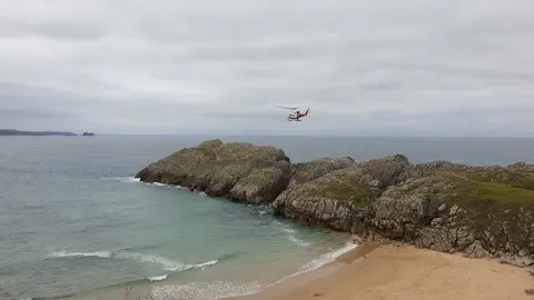 Playa de Somocuevasm de donde se ha evacuado a la muje herida
