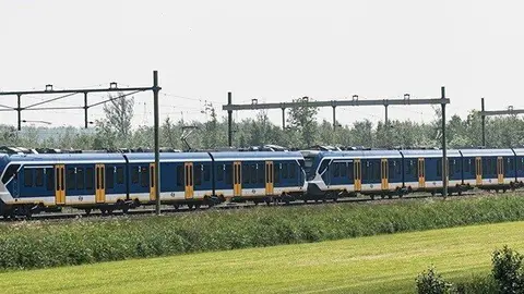 Tren de Cercan&iacute;as fabricado por CAF
