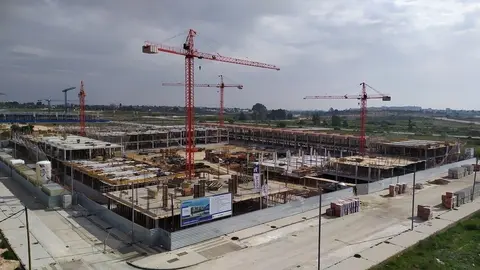 Obras de construcci&oacute;n de una promoci&oacute;n de nuevas viviendas de Habitat Inmobiliaria