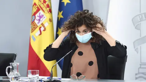 La ministra portavoz y de Hacienda, Mar&iacute;a Jes&uacute;s Montero, a su llegada a la comparecencia en rueda de prensa posterior al Consejo de Ministros celebrado en Moncloa, Madrid (Espa&ntilde;a), a 30 de junio de 2020.