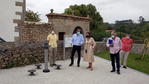 La consejera de presidencia visita Alfoz de Lloredo