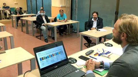 Reuni&oacute;n de Industria con el sector del transporte por carretera