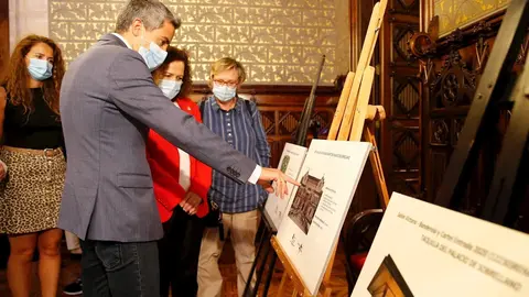 El viepresidente Pablo Zuloaga en la exposici&oacute;n del Placio de Sobrellano de Comillas