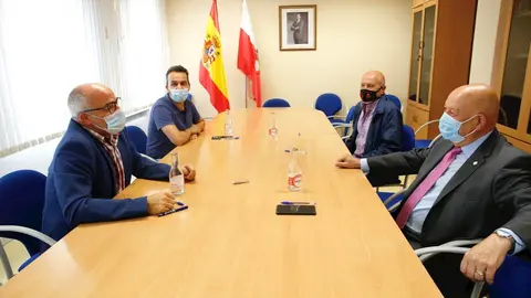 Reuni&oacute;n entre el consejero de Sanidad y la Hermandad de Donantes de Sangre