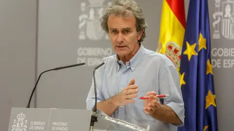 El director del Centro de Coordinaci&oacute;n de Alertas y Emergencias Sanitarias (CCAES), Fernando Sim&oacute;n, ofrece una rueda de prensa dos semanas despu&eacute;s del fin del estado de alarma para informar de la evoluci&oacute;n de la COVID-19