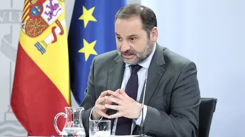 El ministro de Transportes, Movilidad y Agenda Urbana, Jos&eacute; Luis &Aacute;balos, interviene durante la rueda de prensa posterior al Consejo de Ministros en Moncloa, en Madrid (Espa&ntilde;a), a 7 de julio de 2020.