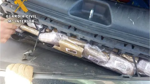 Nota De Prensa La Guardia Civil Intercepta 139 Pastillas De Hach&iacute;s En Un Control