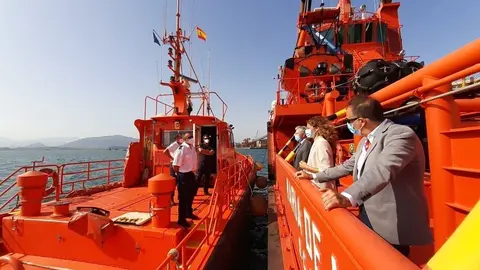 Visita de la delegada del Gobierno al Centro de Salvamento Mar&iacute;timo Santander