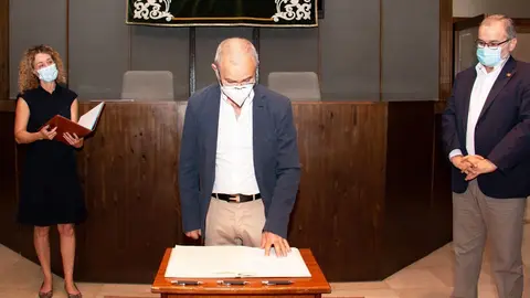 El catedr&aacute;tico de la UC Francisco Gonz&aacute;lez