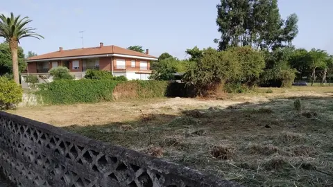 El Ayuntamiento de Colindres solicita el desbroce de 25 fincas privadas