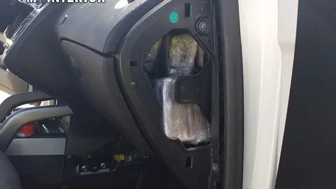 Droga oculta en el saplicadero.