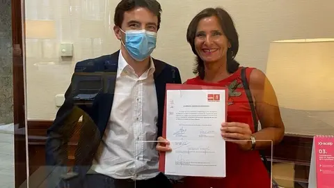 Pedro Casares y Mariluz Mart&iacute;nez Seijo